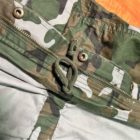 LOVE TREE Camouflage jacket 🖤 lightweight 🖤 excellent condition 🖤 Large - Picture 5 of 7